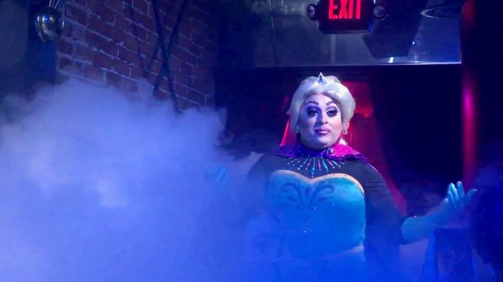 15 Gifs To Perfectly Describe A Drag Show