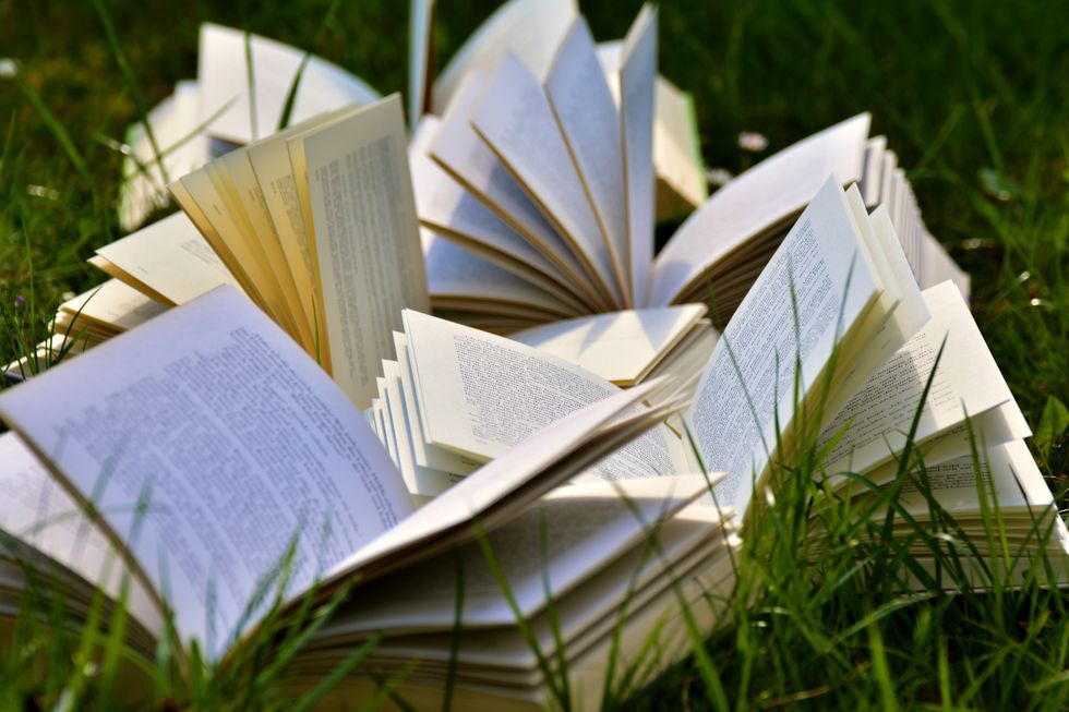 5 Books That Even Those Who Aren't A Fan Of Reading Will Actually Enjoy