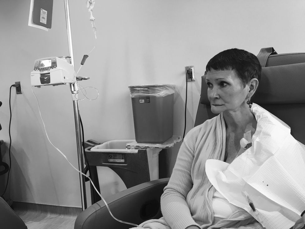 To The Girl Whose Mom Just Got Cancer, You're Never Going To Be Alone