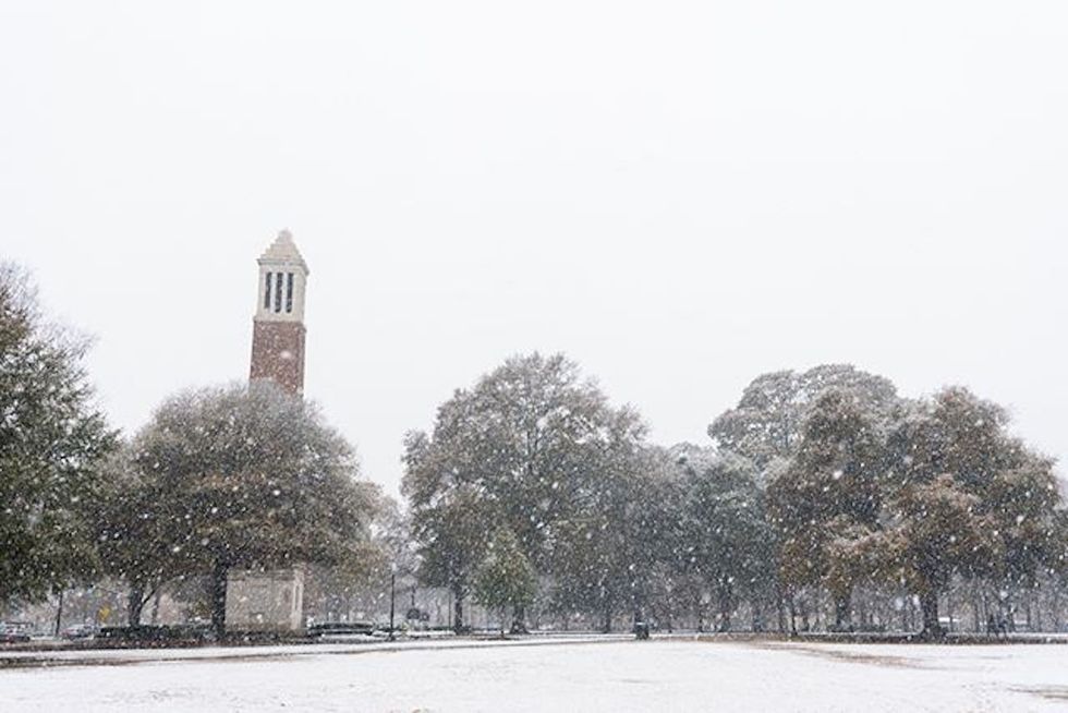 7 Emotions We All Experience When It Snows In Alabama, As Told By Michael Scott