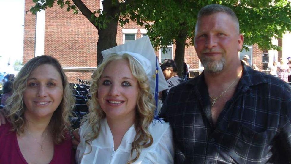 Mom, I Know I'm Your Baby, But It's Time To Let The Apron Strings Go