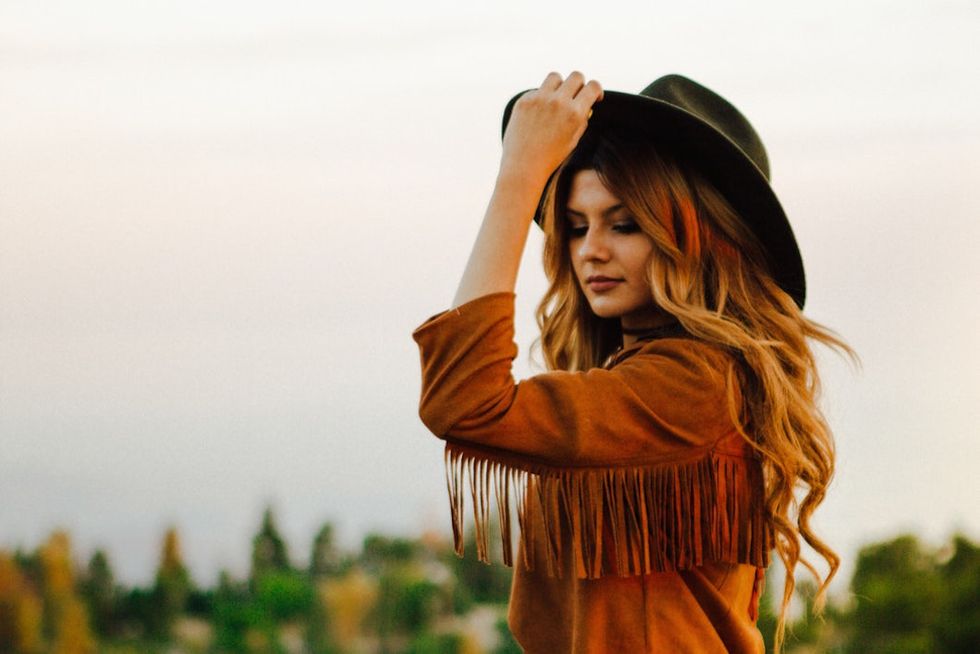 25 Country Lyrics Every College Gal Should Lean On When She Feels Unsure