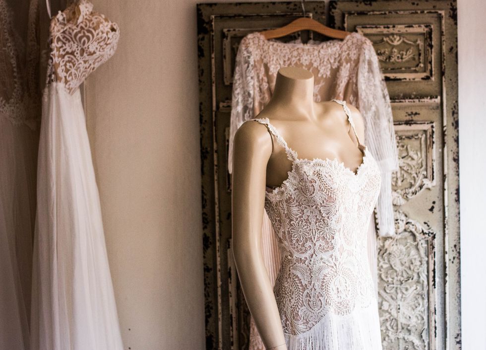 4 Emotions Every Bride-To-Be Has While Wedding Dress Shopping
