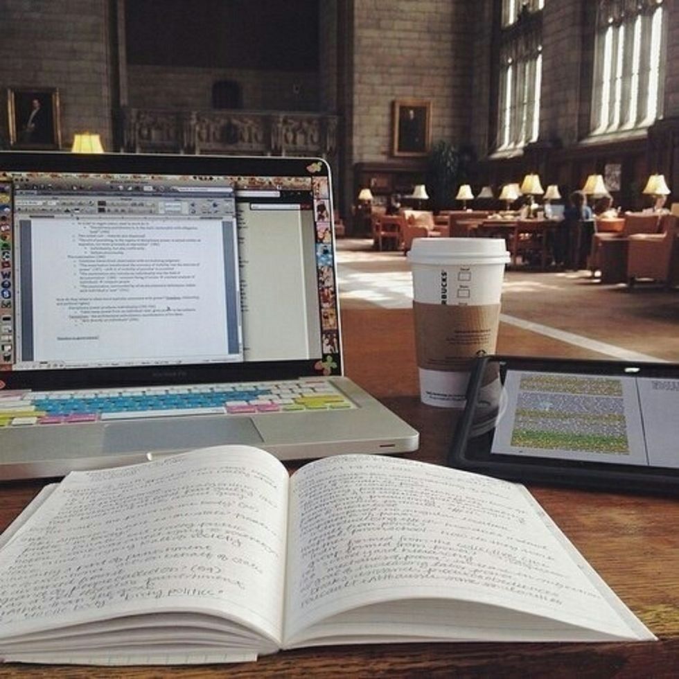 27 Thoughts College Students Have the First Week of Class