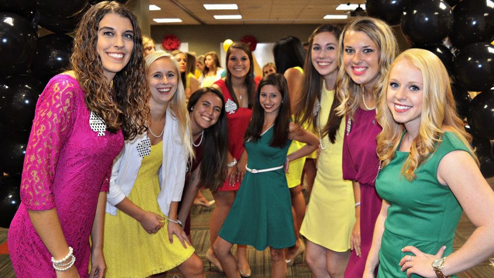 The 100% Truth Of Living In A Sorority House With 100+ Girls