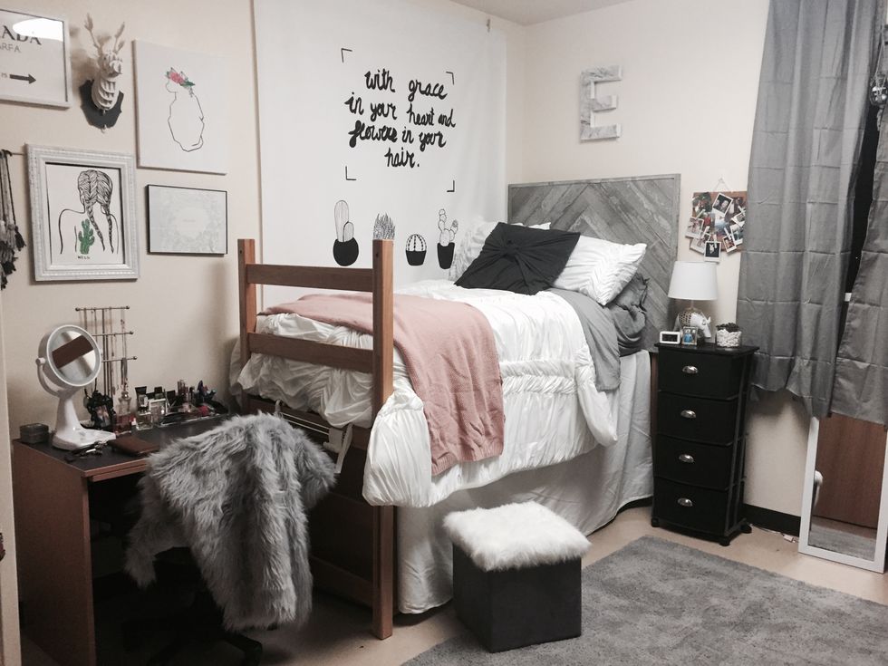 10 Necessary Items You Need in Your Dorm Room To Help Survive This Winter