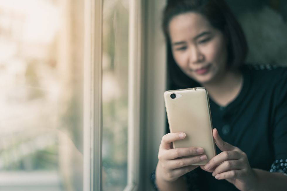 How To Upload An Instagram Worthy Selfie