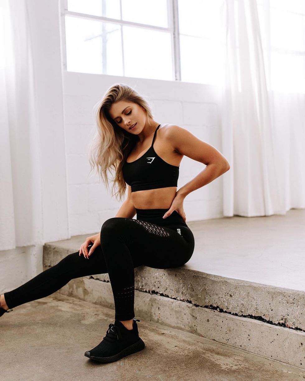 8 Inspirational Fitness Accounts To Follow If You Want To Get Your Fit On