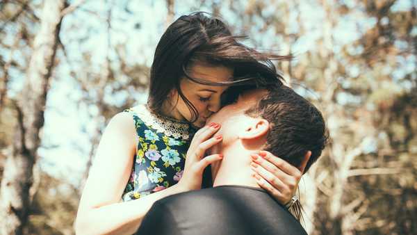 10 Valentine's Ideas Your Low-Maintenance Girlfriend Would Be Totally Chill With