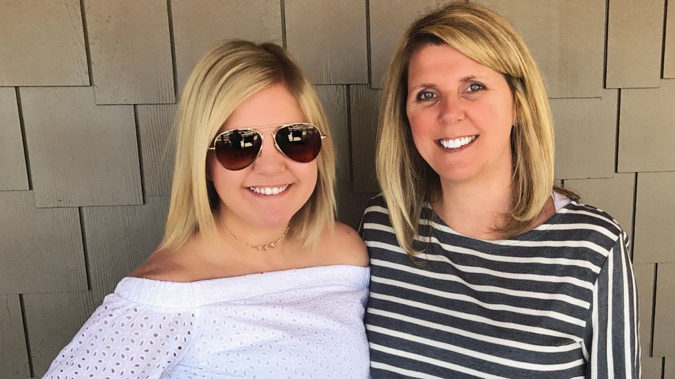 5 Tip-Offs Your Mom And Your Best Friend Are One In The Same