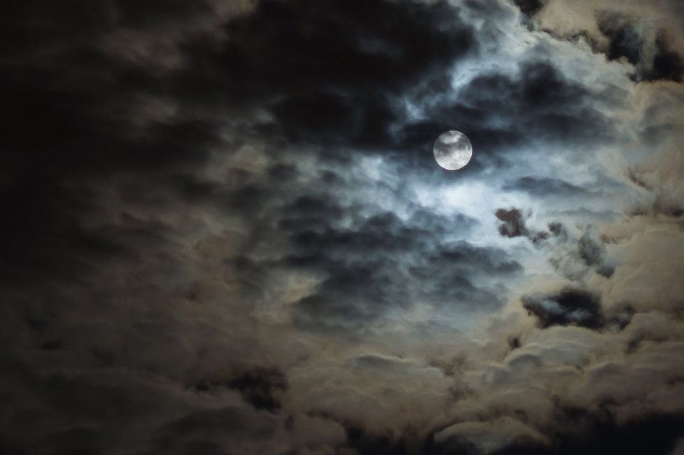 7 Signs You're A Night Owl