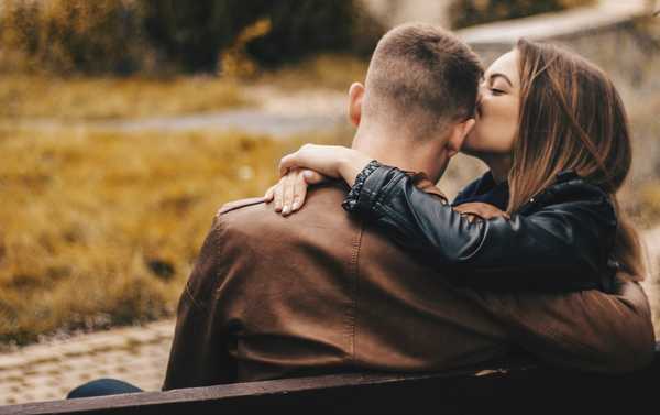 14 Songs For Whatever Phase Of Love You're In, From Falling In Lust To Being Completely Heartbroken