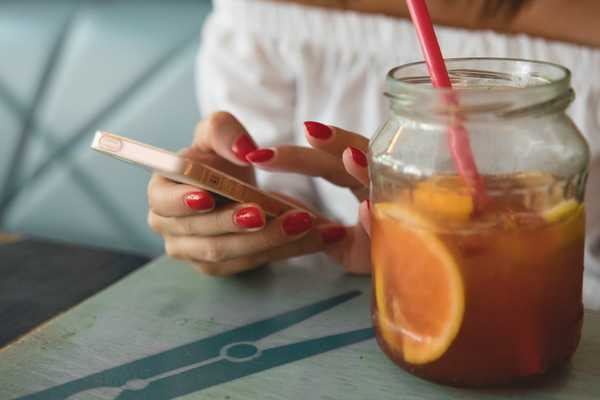 10 Reasons Why You Shouldn’t Hate Me For Being A Bad Texter