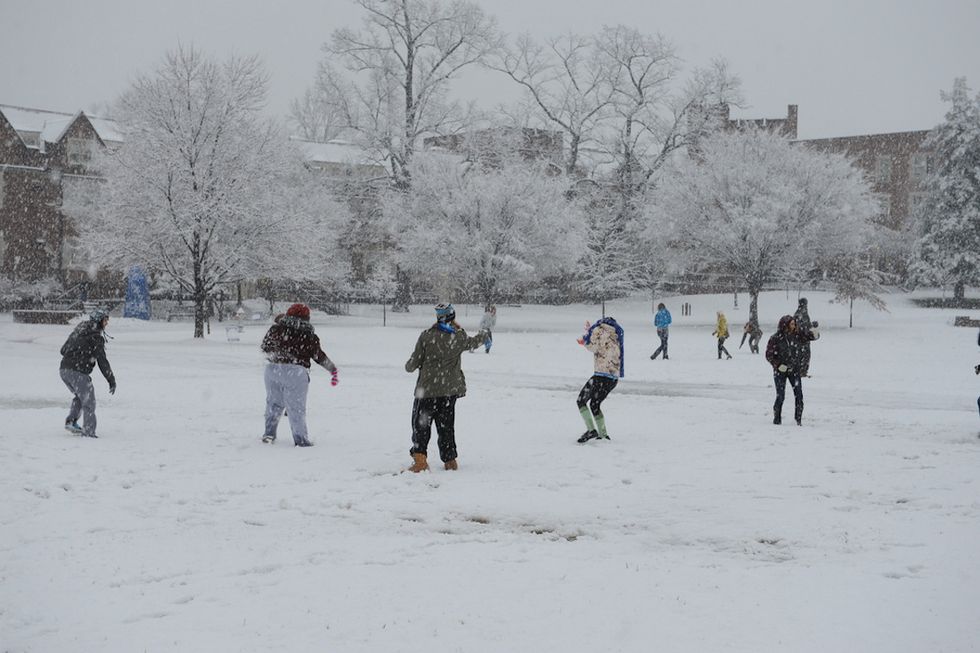 15 Thoughts That All Chicago Students Have In The Snow