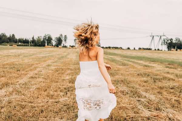 5 Things All College Girls Should Do Before They Get In A Relationship