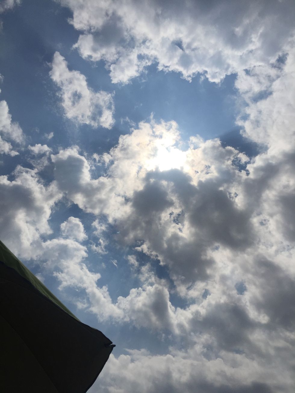 10 Struggles Every Introverted Extrovert Understands