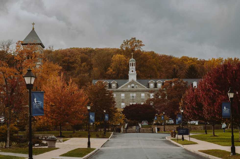8 Stages Of Taking An 8 A.M. Class As Told By An Unlucky College Student