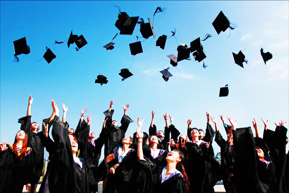 15 Ways To Make It Through Your Last Semester Without Losing It