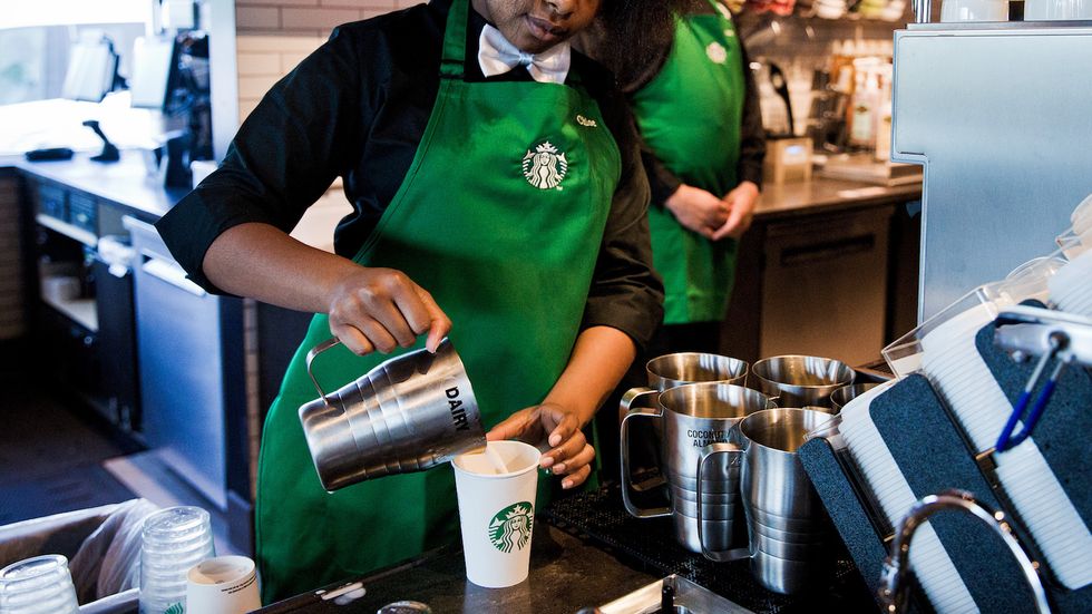 15 Things Your Well-Meaning Starbucks Barista WANTS You To Know But Won't Tell You To Your Face