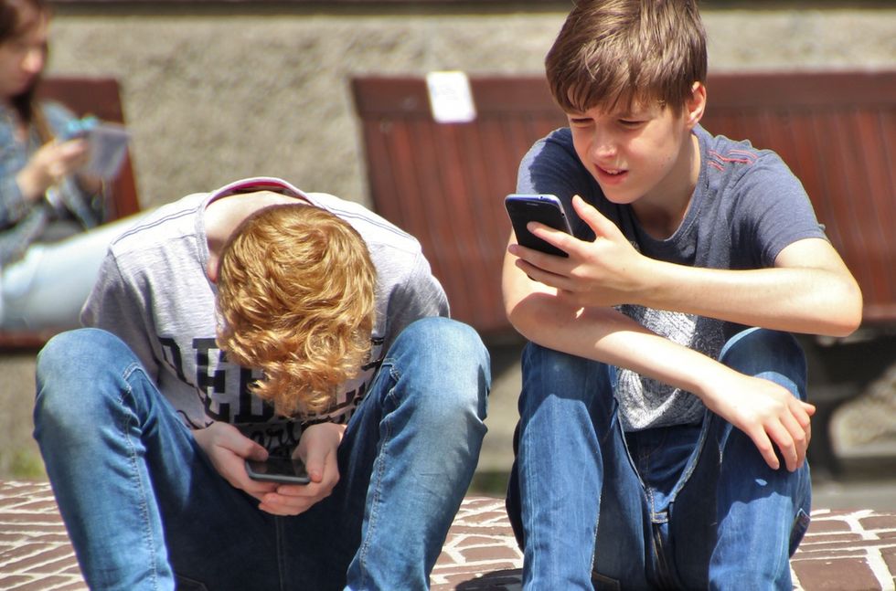 ​5 Hilariously Awesome Vine Compilations To Prepare You For Vine 2