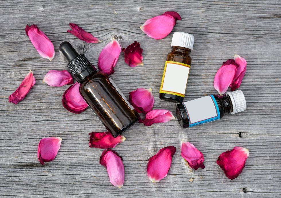 6 Ways To Use Essential Oils To Help You Live The Healthy Life You Want
