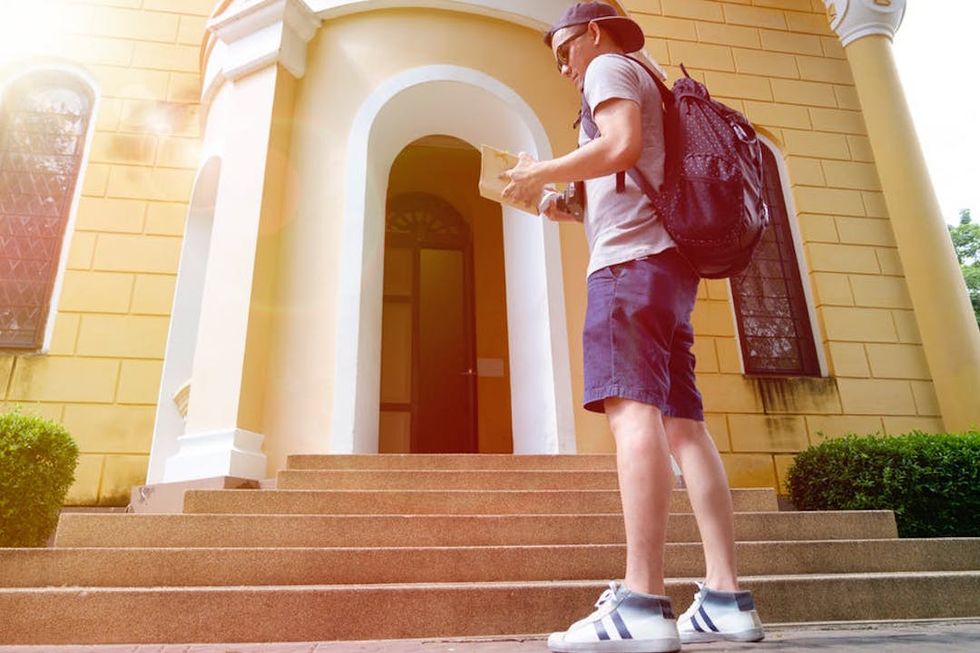 The 10 Most Needed Things In A College Student's Backpack