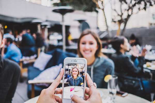 6 Safety Tips You Should Know Before Going Out With Someone You Met Online