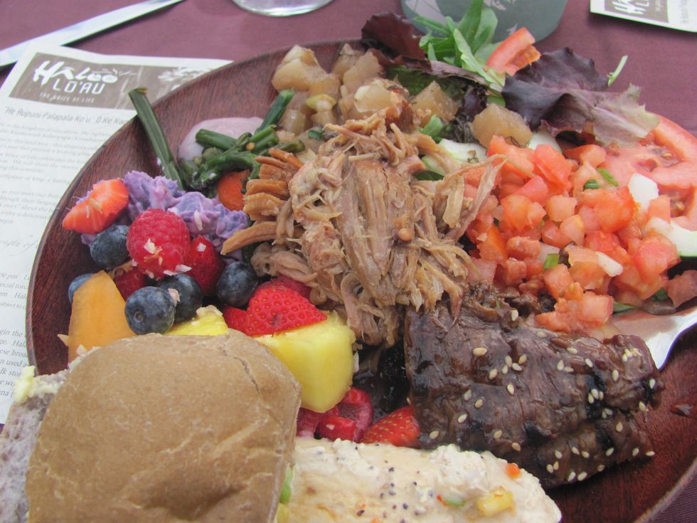 America Needs A Proper Introduction To Hawaiian Food