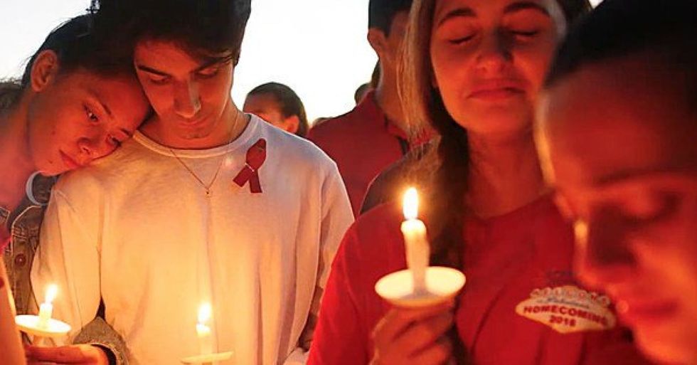 5 Ways You Can Personally Help The Victims Of Parkland, Florida's School Shooting