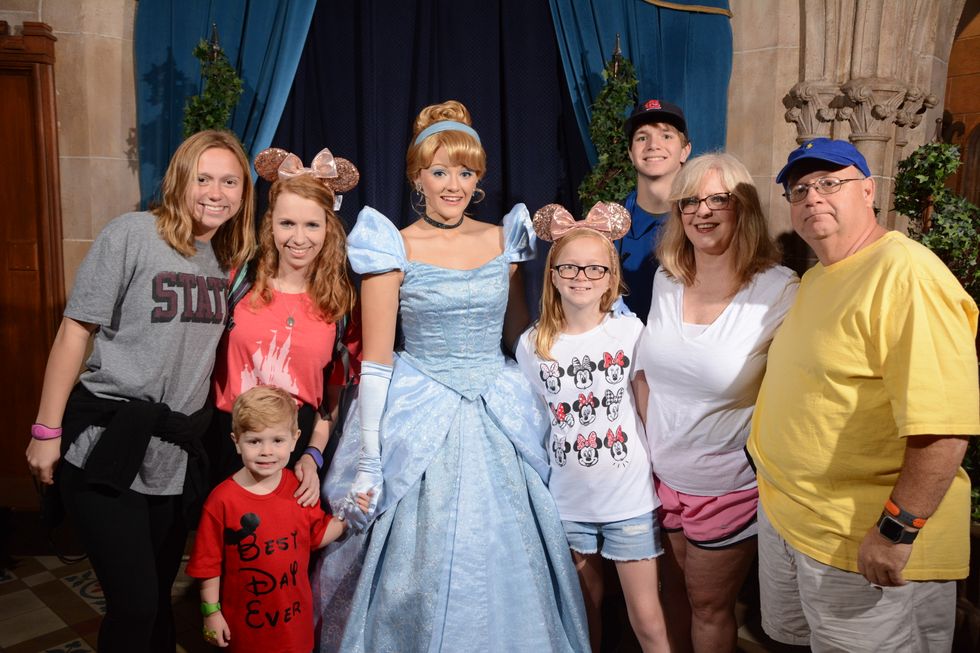 10 Perks Of Being A Middle Child