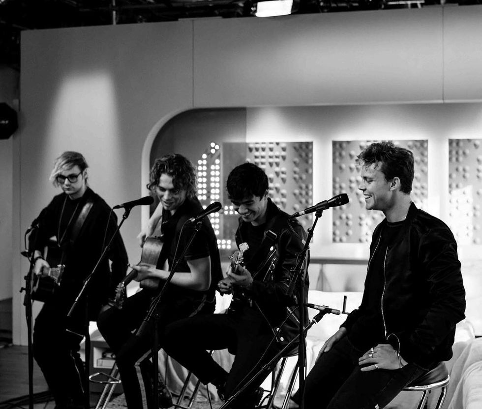 8 Reasons Why '5 Seconds Of Summer's' New Song Will Be Calling You Back