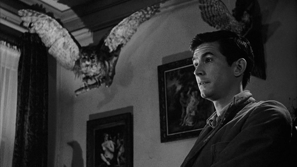 Displays Of Loneliness In Hitchcock's Classic Thriller "Psycho"