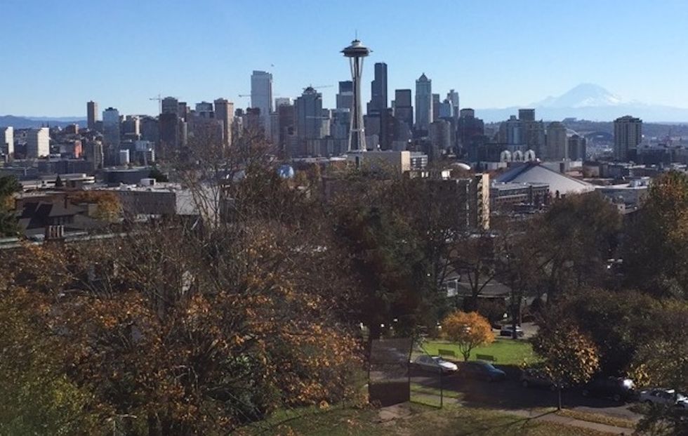 ​10 Seattleite-Approved Things To Do When You Inevitably Visit The Best City In The PNW