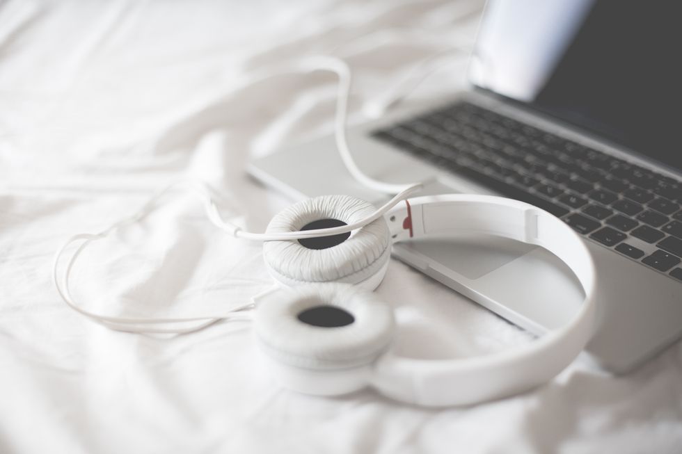 7 Incredible Podcasts You Need to Try