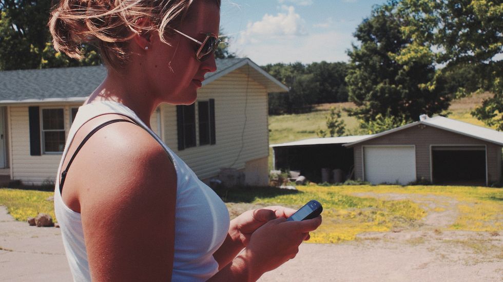 13 Texts You Send Hometown Friends BEFORE Spring Break, If You're All Going Home