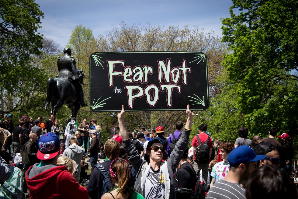 4 Dank Benefits Of Legalizing Recreational Marijuana