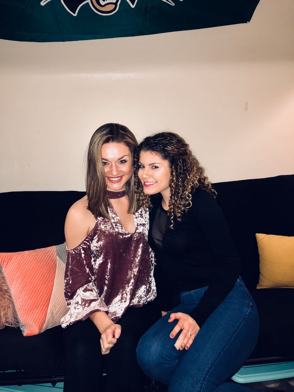 10 Reasons To Drop Everything You're Doing And Say 'Thanks' To Your College Best Friend