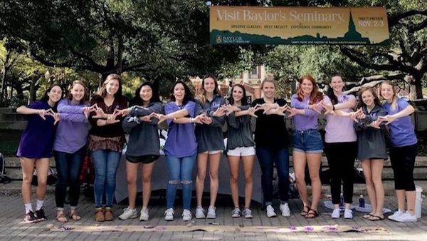 6 Stereotypical Girls You See On Your College Campus, Like Clockwork, Every Day