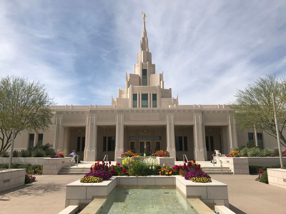 10 Thoughts Every Mormon Has Going Inside The Temple For The First Time