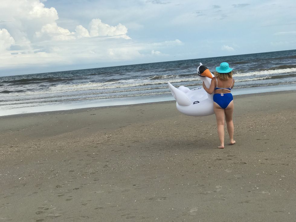 10 Things All Beach Bums Do