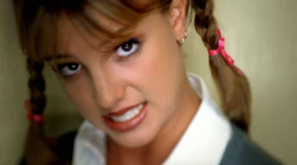 70 Songs Every Real Millennial NEEDS For Any GOOD Throwback Playlist