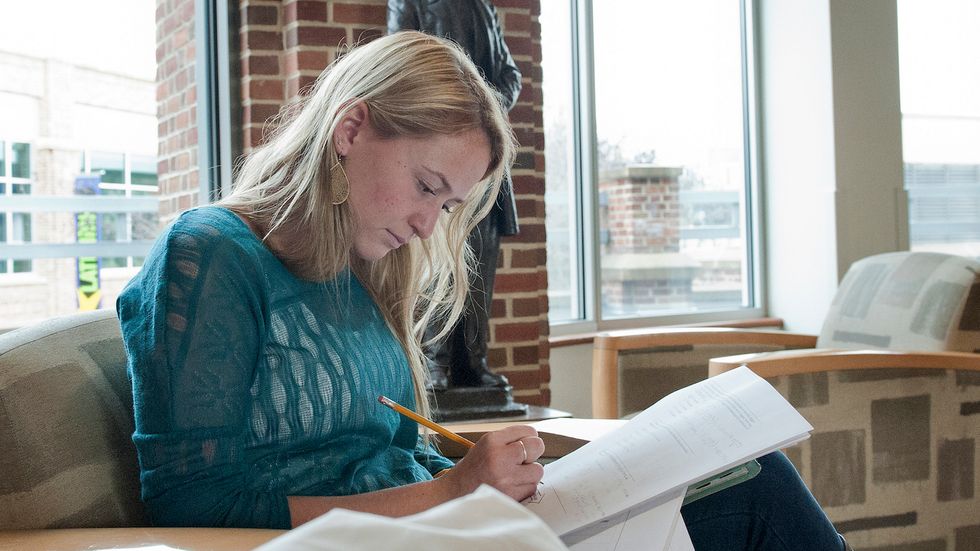 The 6 Stages Of StuDYING For A Test