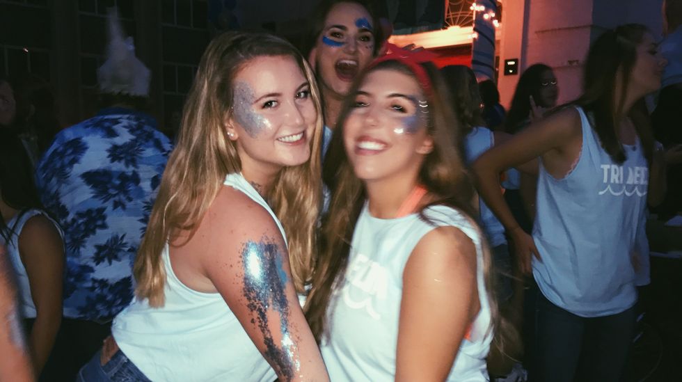 The Ultimate Greek Life Glossary For Your Independent Friend Who Just Doesn't Get It