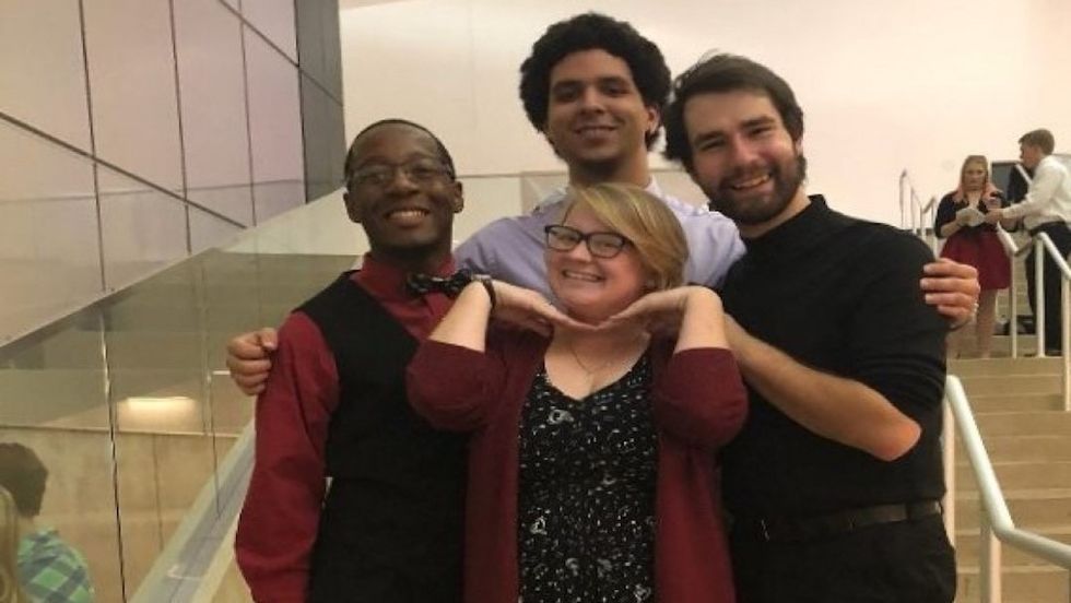 13 Things You Learn As A College Girl Rooming With 3 College Guys