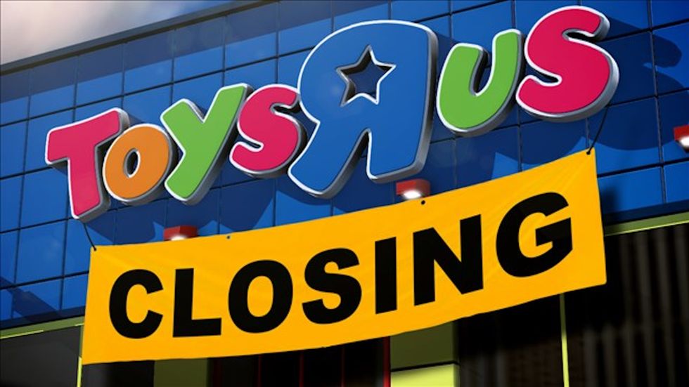 National Closing Of Toys "R" Us Tied To Increased Electronic Use