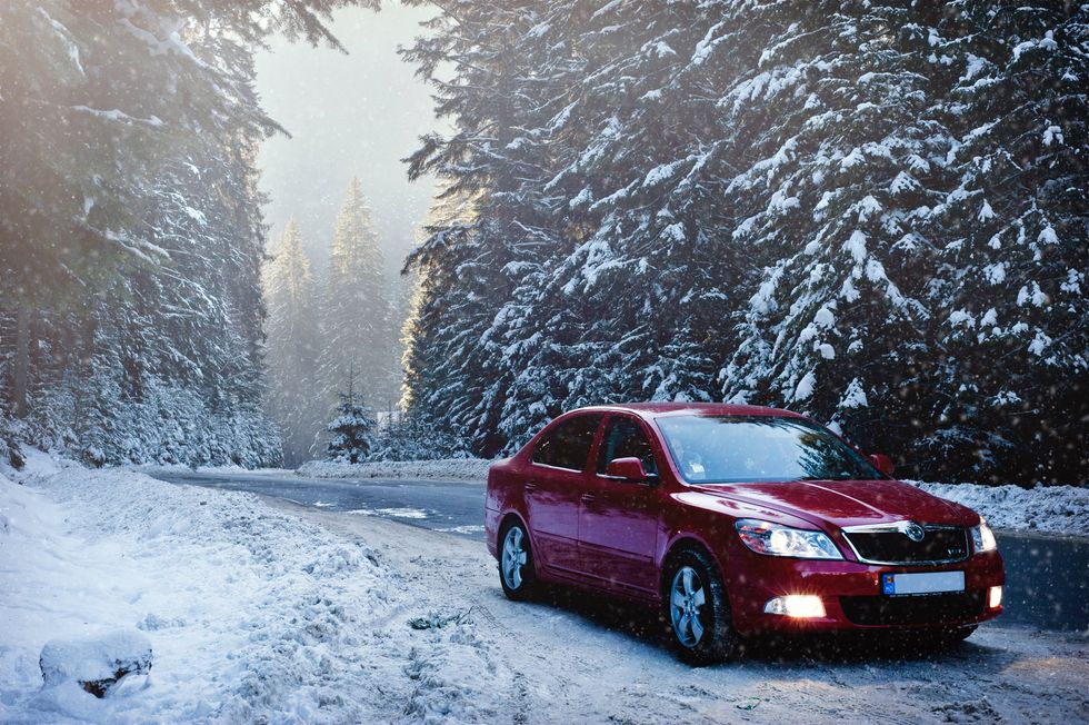 14 Thoughts We All Have While Driving In The Snow