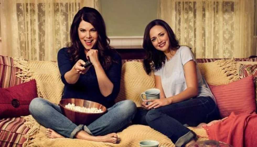 11 Struggles of Taking Chemistry, (as told by the Gilmore Girls cast)