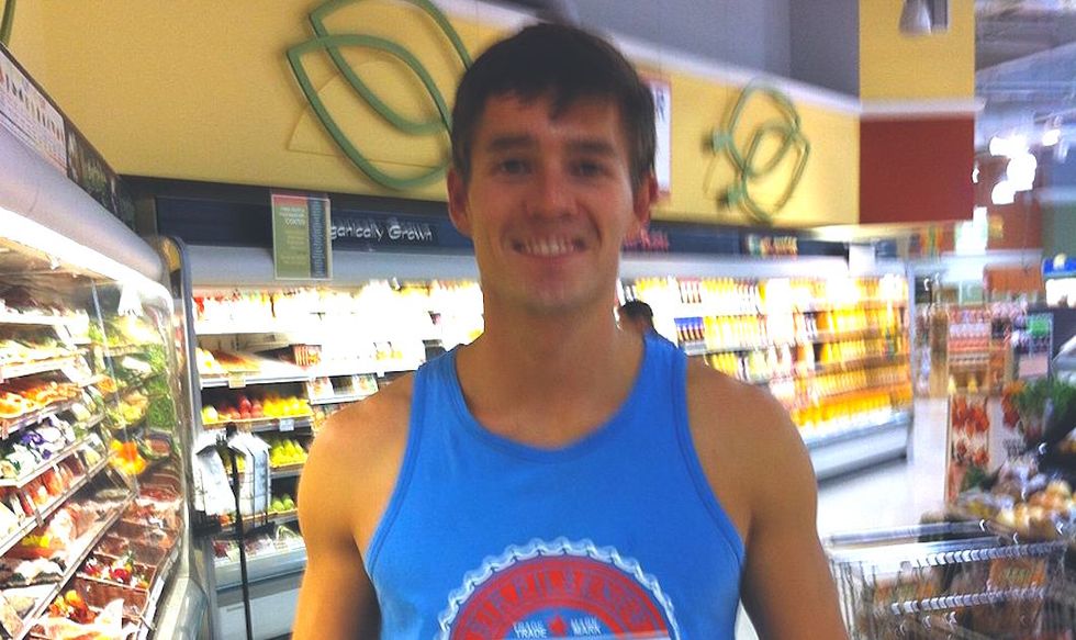 15 Blatantly Obvious Signs He's Just Not That Into You, College Tinder Edition