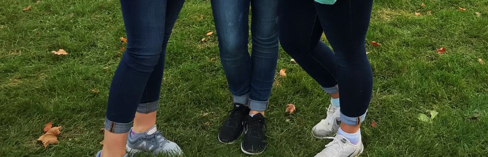 I Apologize For All the Bad Things I Said About Wearing Tennis Shoes With Jeans Before College
