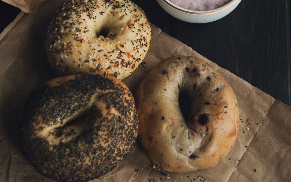 ​4 Reasons Cinnamon Raisin Bagels Are The BEST Bagels In The Bag